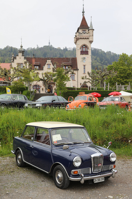 Bild: Riley Elf (1968) - die Stufenheckvariante des Mini - Albisgütli Classics Cars & Bikes April 2025