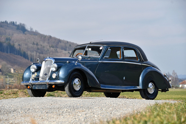 Bild: Riley RME 1 1/2-Litre Saloon (1954) - als Lot 141 angeboten an der Frühlingsversteigerung der Oldtimer Galerie Toffen am 25. März 2023