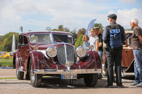 Bild Röhr 8 Typ F Stromlinien-Limousine Autenrieth (1932) - flacher und windschnittiger - 18. ASC-Classic-Gala Schwetzingen 2022