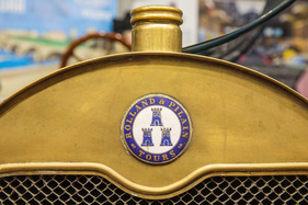 Rolland & Pilain Typ C (1909) - Markenzeichen - Rétromobile Paris 2019