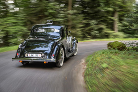 Rolls-Royce 25/30 HP (1936) - Kurvenfahren ist Kraftarbeit