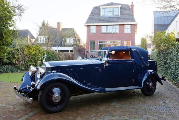 Image: Rolls-Royce 40/50hp Phantom II cabriolet trois positions (1935) - offered as lot 418 at the auction "Les Grandes Marques du Monde au Grand Palais" by Bonhams on February 6, 2014