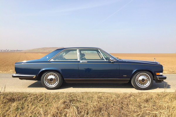 Rolls-Royce Camargue (1979) - as lot 20 at the auction of the classic car gallery at the Dolder Grand Hotel on June 17, 2017