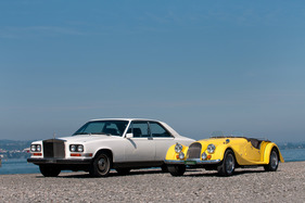 Rolls-Royce Camargue (1979) - beide Wagen verfügen über einen Aluminium-V8-Motor im Bug
