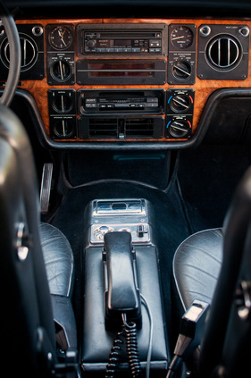 Rolls-Royce Camargue (1979) - erinnert ein wenig an ein Flugzeug-Cockpit