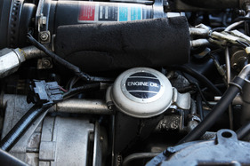 Rolls-Royce Camargue (1979) - grosszügiger Öl-Nachfülldeckel