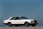 Bild: Rolls-Royce Camargue (1979) - kaum geschwungene Linien im Design von Paolo Martin