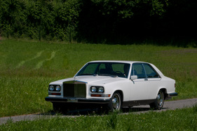 Rolls-Royce Camargue (1979) - rollt feinfühlig ab