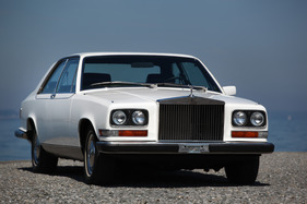 Rolls-Royce Camargue (1979) - viel Glas und eine relativ tiefe Gürtellinie Rolls-Royce Camargue (1979) - viel Glas und eine relativ tiefe Gürtellinie