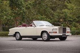 Bild Rolls-Royce Camargue Retractable Hardtop (1987) - als Lot 217 angeboten an der RM/Sotheby's Arizona Versteigerung am 17./18. Januar 2019