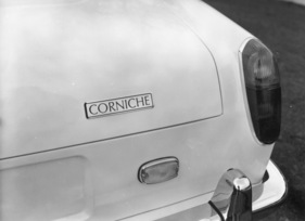 Rolls-Royce Corniche (1971) - in das Gesamt-Styling perfekt integrierte Rückleuchten
