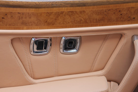 Rolls-Royce Corniche Convertible (2000)