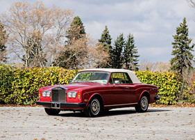 Rolls-Royce Corniche Convertible by Mulliner Park Ward (1981) - als Lot 161 an der RM Sotheby’s Arizona Versteigerung 2025