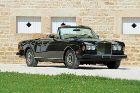 Rolls-Royce Corniche II Convertible par Mulliner Park Ward (1988) - angeboten als Lot 66 an der Artcurial Sur les Champs Versteigerung am 24. Oktober 2021
