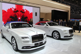 Rolls-Royce Ghost (2017) - auch weiss wirkt das Auto noch ziemlich gross - Genfer Autosalon 2017