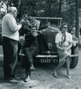 Bild Rolls-Royce Phantom (1931) - Omar Sharif und Ingrid Bergmann mit einem gelben Phantom III