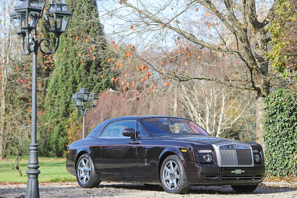 Rolls-Royce Phantom Coupé (2009) - als Lot 140 an der Versteigerung der Oldtimer Galerie in Gstaad am 29. Dezember 2022