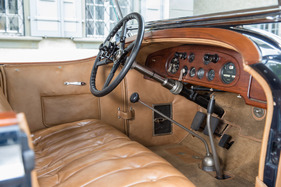 Rolls-Royce Phantom I Ascot Tourer (1930) - im amerikanischen Rolls-Royce wird links gelenkt und in der Mitte geschaltet