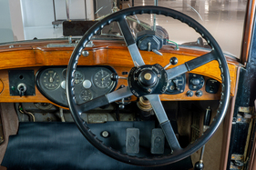 Rolls-Royce Phantom II (1929) - Cockpit Rolls-Royce Phantom II (1929) - Cockpit