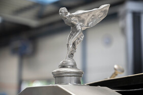 Rolls-Royce Phantom II (1929) - Spirit of ecstasy - die Flügel gespreizt
