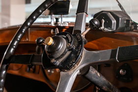Rolls-Royce Phantom II (1929) - Zusatzfunktionen am Lenkrad