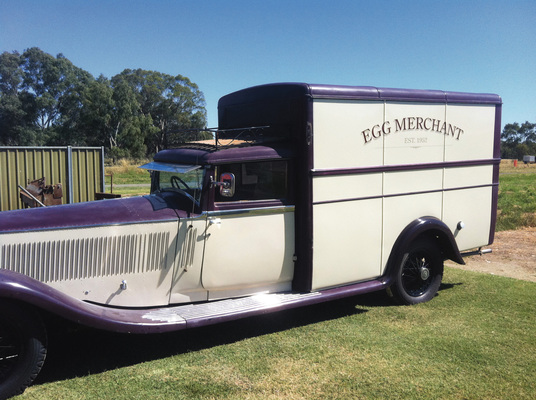 Bild: Rolls-Royce Phantom II (1931) – als Eierwagen in Australien