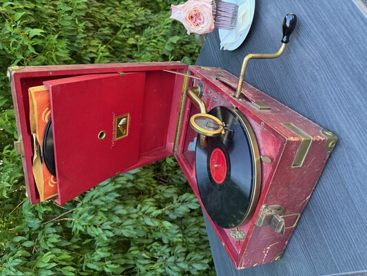 Bild: Rolls-Royce Phantom II (1931) – am ersten Hotelbustreffen in Interlaken