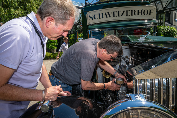 Image: Rolls-Royce Phantom II (1931) - at the first hotel bus meeting in Interlaken