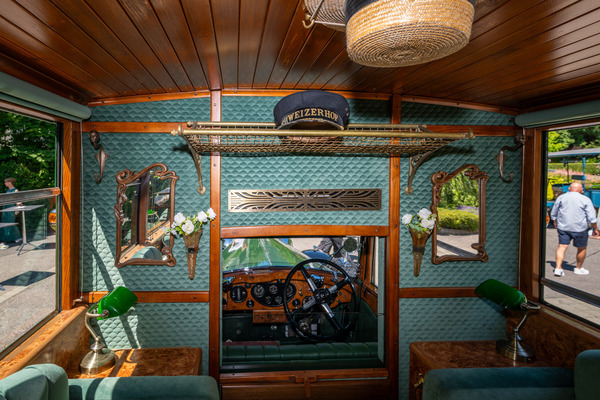 Image: Rolls-Royce Phantom II (1931) - at the first hotel bus meeting in Interlaken