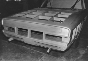 Rolls-Royce Phantom VI Frua Cabriolet (1973) - Heckansicht des Holzmodells