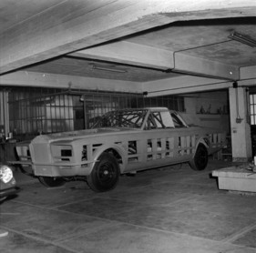 Rolls-Royce Phantom VI Frua Cabriolet (1973) - Holzmodell des Rolls-Royce Phantom VI Frua Cabriolet 1972 in Pietro Fruas Werkstatt in Moncalieri (1973)