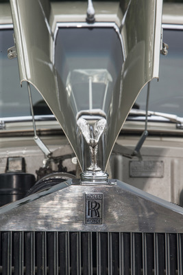 Rolls-Royce Silver Cloud I (1956) - Flügel falten zwischen Flügel