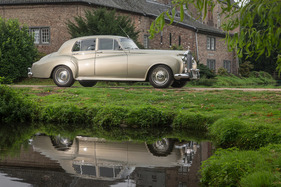 Rolls-Royce Silver Cloud I (1956) - mit mächtiger Motorhaube für den Reihensechszylinder