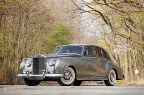 Rolls-Royce Silver Cloud I – Countryman Adaptation by Radford (1957) - als Lot 163 an der RM/Sotheby's Monaco Versteigerung vom 14. Mai 2022