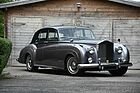 Bild: Rolls Royce Silver Cloud II (1960) - angeboten als Lot 70 an der Artcurial Sur les Champs Versteigerung am 24. Oktober 2021