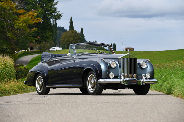 Rolls-Royce Silver Cloud II Drop Head Coupé (1961) - 1961 Rolls-Royce Silver Cloud Ii Drop Head Coupe - als Lot 133 an der Oldtimer Galerie Toffen Versteigerung von Gstaad am 29. Dezember 2024