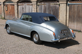 Rolls-Royce Silver Cloud II Drophead Coupé Adaptation by H.J. Mulliner (1960) - als Lot 153 an der RM Auction London vom 8. September 2014