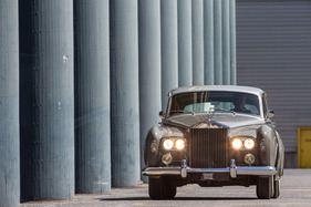 Rolls-Royce Silver Cloud III (1963) - die Doppelscheinwerfer gab es erst mit der dritten Serie