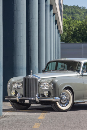Rolls-Royce Silver Cloud III (1963) - wirkt aus jeder Perspektive beeindruckend (1963)