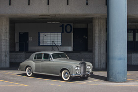 Rolls-Royce Silver Cloud III (1963) - wirkt nicht nur hoch, ist es mit 1,63 Meter auch