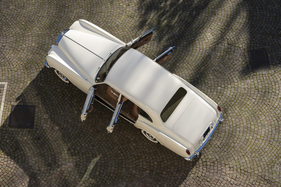 Rolls-Royce Silver Cloud III Flying Spur (1964) - Die Türen lassen sich fast zu 90 Grad öffnen