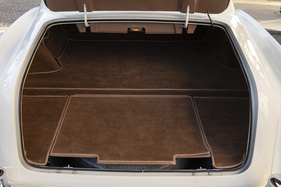 Rolls-Royce Silver Cloud III Flying Spur (1964) - Geräumiges Gepäckfach (1964)