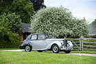 Rolls-Royce Silver Dawn Saloon (1954) - Angeboten als Lot Nr. 205 bei der Bonhams Goodwood Revival Auction am 18. September 2021