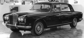 Rolls-Royce Silver Shadow (1970) - die " Long Wheelbase" Version auf einer Automobilausstellung