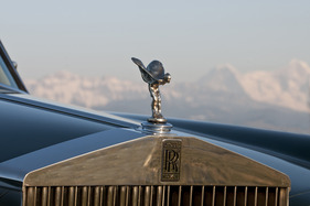 Rolls-Royce Silver Shadow (1974) - die 'Spirit of Ecstasy", auch liebevoll 'Emily' genannt