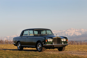 Rolls-Royce Silver Shadow (1974) - dunkle Farben stehen ihm besonders gut Rolls-Royce Silver Shadow (1974) - dunkle Farben stehen ihm besonders gut