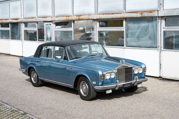 Bild: Rolls-Royce Silver Shadow (1975) - als Lot 36 an der Versteigerung "Klassische Automobile & Motorräder" der Oldtimer Galerie in Toffen am 18. Oktober 2025