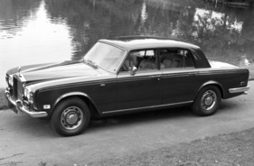 Aussage 1983: Rolls-Royce Silver Shadow der Siebzigerjahre. Noch hat je der RR eines Tages seinen Neupreis wert wieder erreicht!