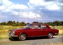 Rolls-Royce Silver Shadow 2 Door Saloon (1968) - die zweitürige Coupé-Variante, die es später auch als Corniche gab - Abbildung aus dem deutschen Verkaufsprospekt