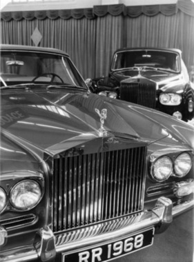 Rolls-Royce Silver Shadow Drophead Coupé (1968) - mit scharf konturiertem Gesicht - Genfer Autosalon 1968